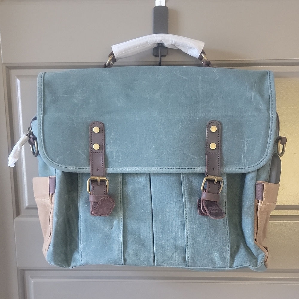 Classic Retro Style Messenger Bag With Crossbody Strap